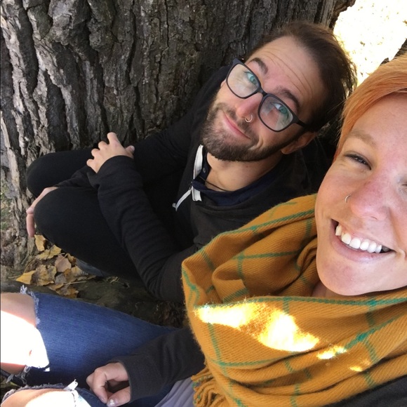 Meet your posher! - Picture 5 of 6